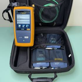 Fluke Networks Ofp-100-qi Ofp-quad Sm Mm Otdr Kit With Accessories