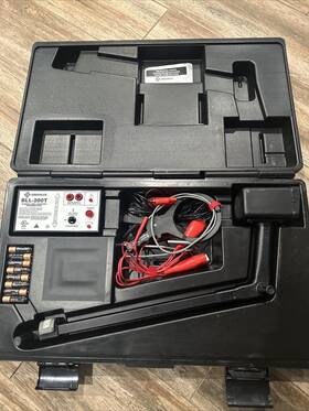 Greenlee Bll-200 Used Working Buried Line Locator Kit Bll-200t Bll-200r Signal