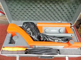 9800-960 Metrotech 9860-blr Cable Locator With 4490 Clamp Alliagtor And Charger Case