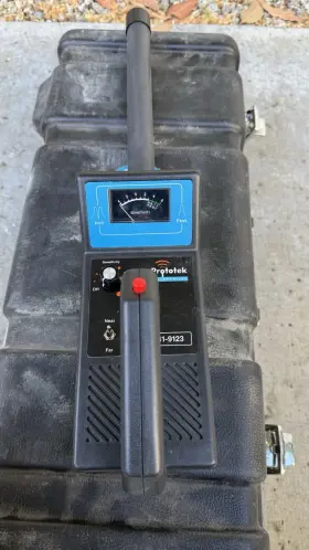 67r03.2 Prototek Fr-1 Utility Locator With Case Model