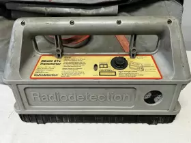 Rd400stx Radiodetection Transmitter 8khz With Case And Accessories Parts Only
