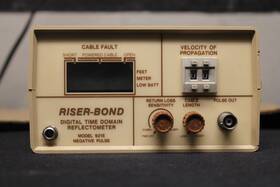 Riser Bond 921e Negative Pulse Digital Time Domain Reflectometer
