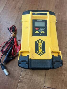 Vivax Loc-5stx Metrotech Vx205-5 Transmitter With Battery Pack And Power Cable