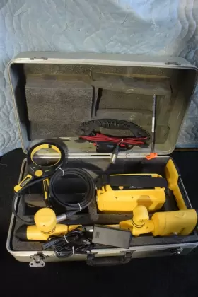 Vm-850 Vivax Metrotech Vm 850 Locator Set And Inductive Clamp Rechargeable Transmitter