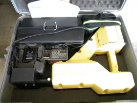 Xetron 910/920 Pinpointer Pipe And Cable Locator Complete With Case